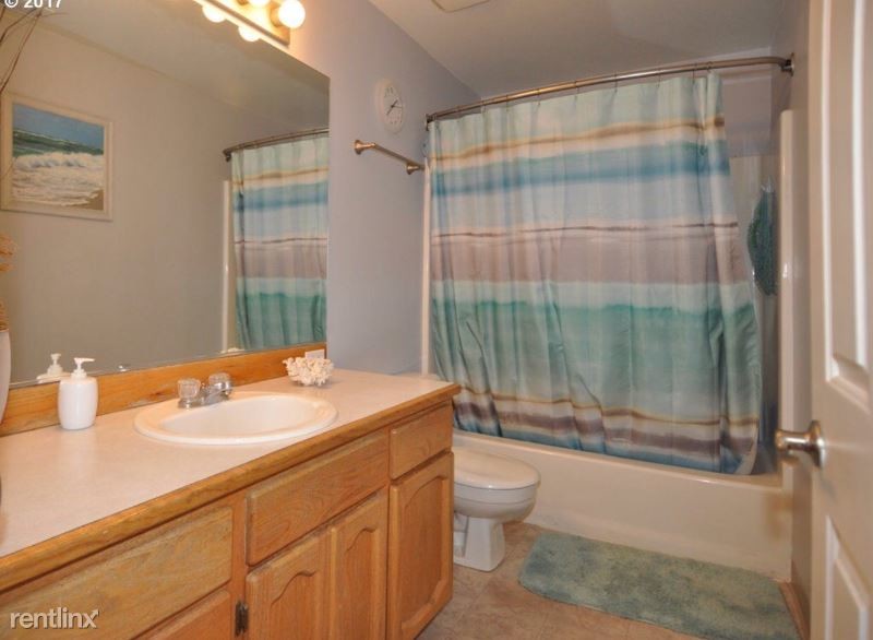 Primary Photo - 7608 NE 57th Cir