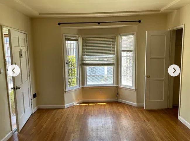 Living room - 1914 Hauser Blvd