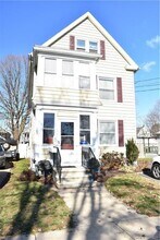 Building Photo - 181 Leete St