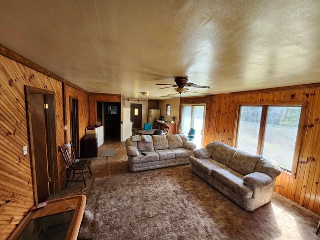 Building Photo - 7665 Marquardt Ln
