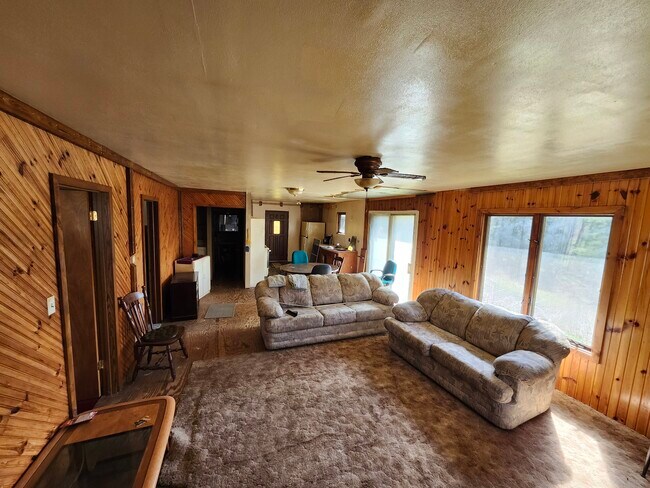 Foto del edificio - 7665 Marquardt Ln