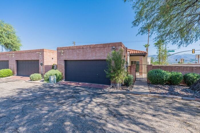 Primary Photo - Move-In Ready 2-Bed Tucson Home with Natur...
