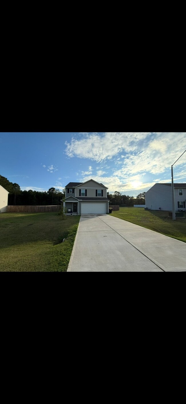 Building Photo - 3336 Danfield Dr