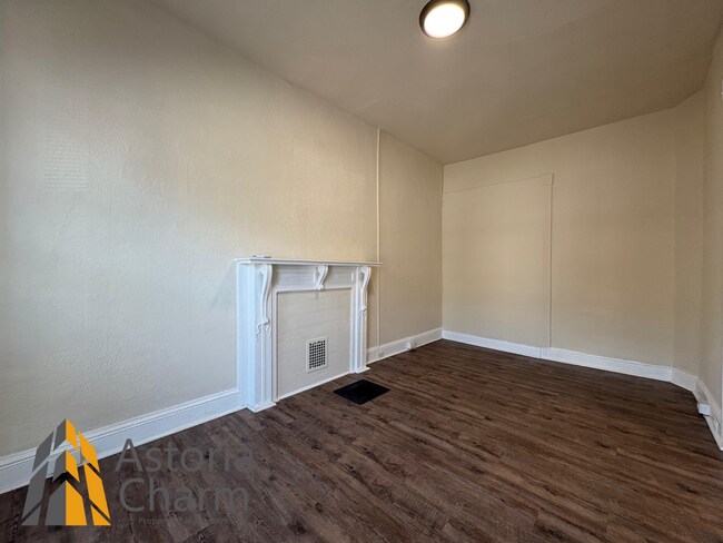 Foto del edificio - Move-In Ready 4-Bedroom Home with Updated ...