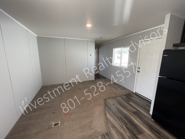 Building Photo - 421 N 200 W St