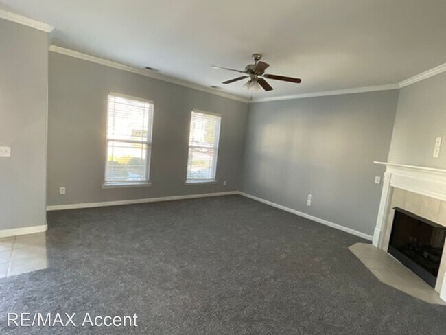 Foto del edificio - 3 br, 2.5 bath House - 215 Durham Pkwy