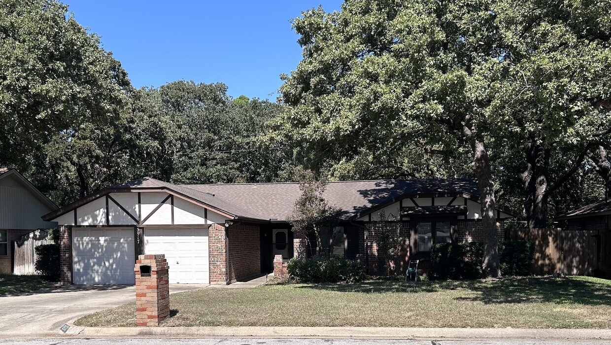 Foto principal - 5917 Pleasant Wood Trail