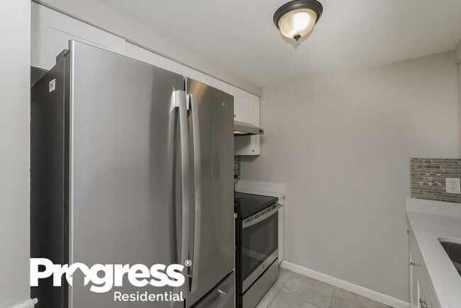 Foto del edificio - 7128 65th St N