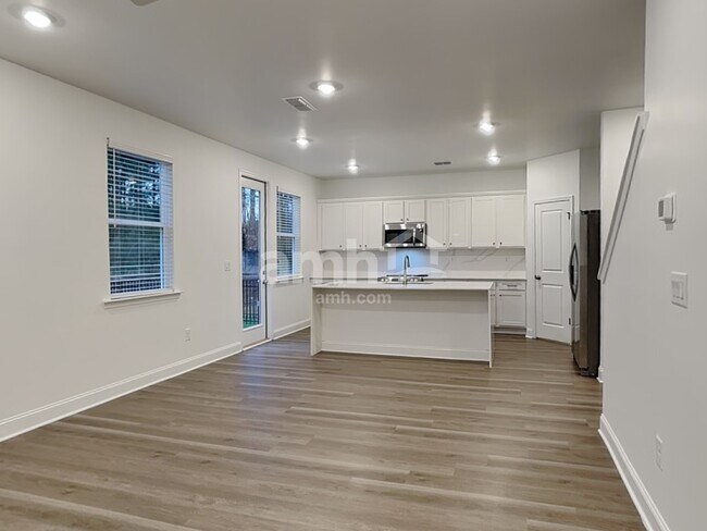 Building Photo - 1568 Aquamarine Dr