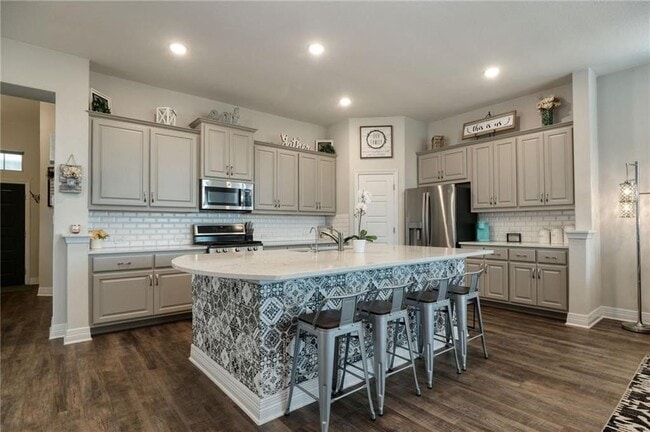 Foto del edificio - 229 Bonnet Blvd