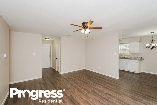 Building Photo - 4808 Chickadee Dr