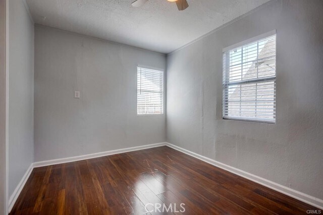 Foto del edificio - 1007 Lewis Ave