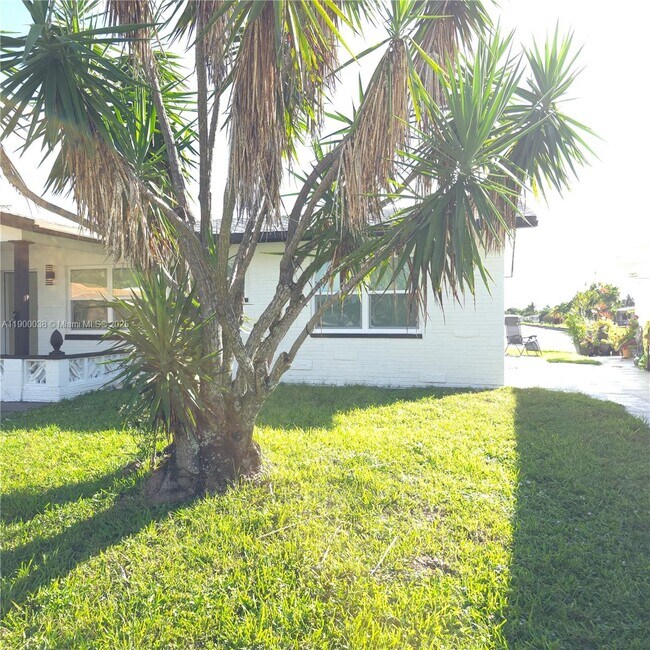 Building Photo - 4404 NW 46th Way