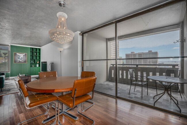 Dining area/ patio - 1 Gold St