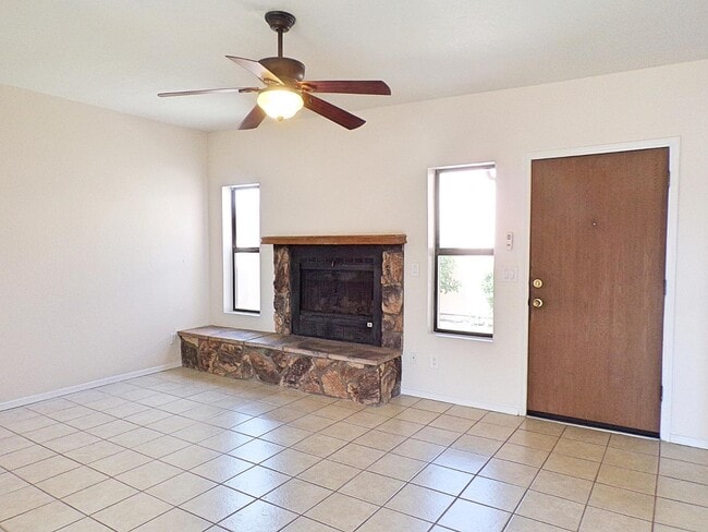 Building Photo - 4135 Calle Barona