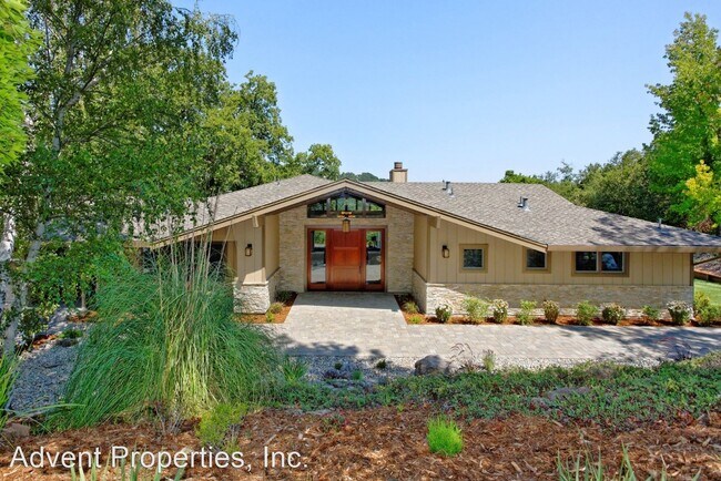 Building Photo - 4 br, 4.5 bath House - 38 Los Altos Rd