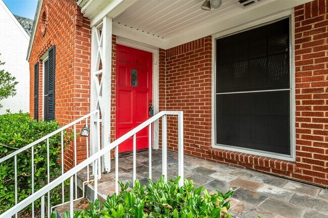 Foto del edificio - 7414 Robin Rd