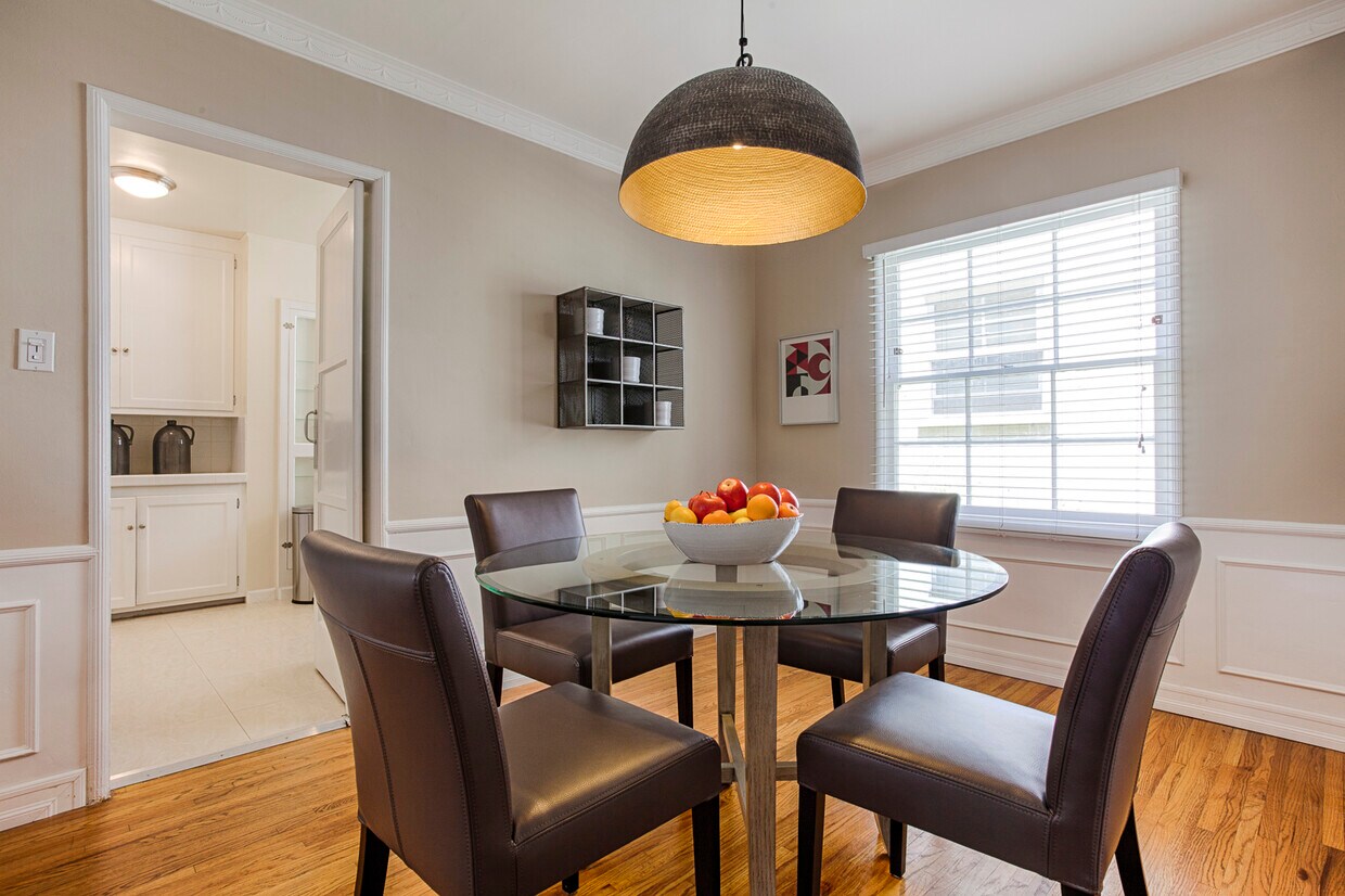 Dining Room - 1286 Devon Ave