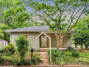 Building Photo - 123 Edwards Ave