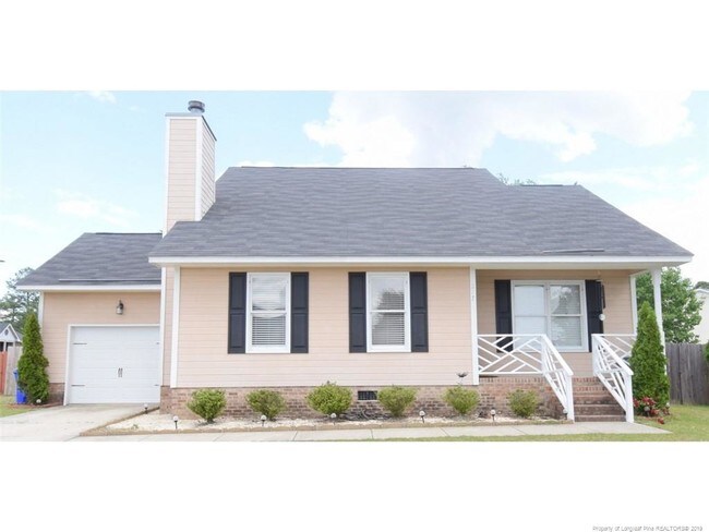 Building Photo - 217 Laketree Blvd