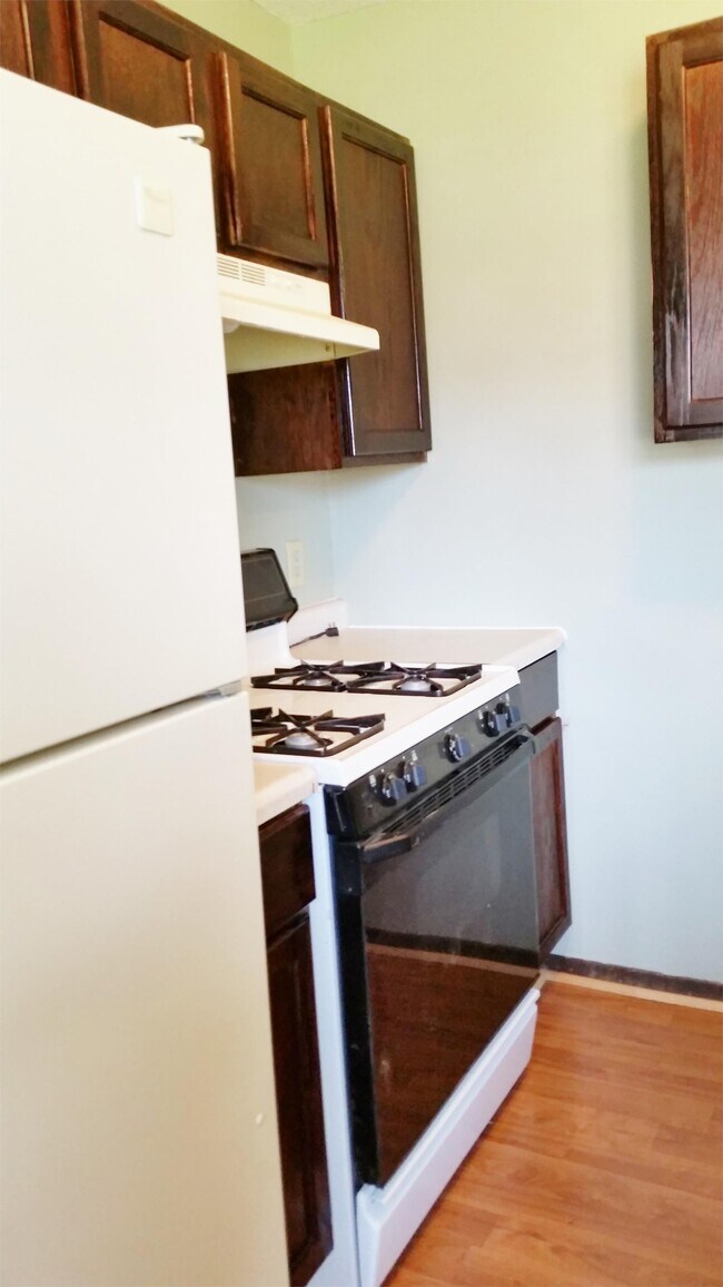 Foto del edificio - 6416 83rd Ct N