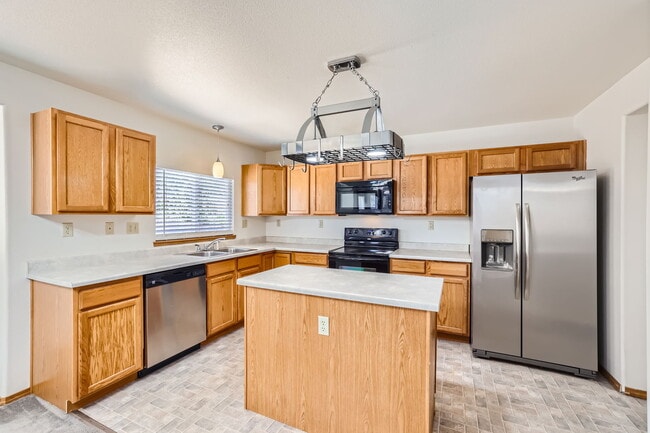 Building Photo - 1781 Dewhirst Dr