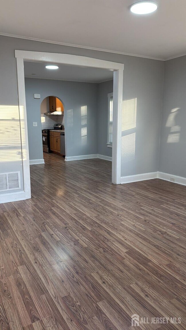 Foto del edificio - 463 Valmere Ave