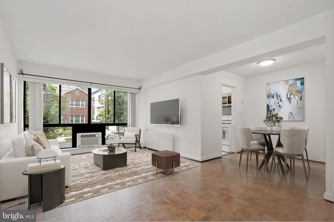 Foto del edificio - 3901 Tunlaw Rd NW