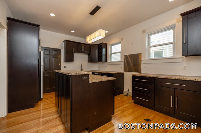 Building Photo - 339 Allston St