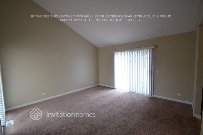 Foto del edificio - 30W078 Maplewood Dr