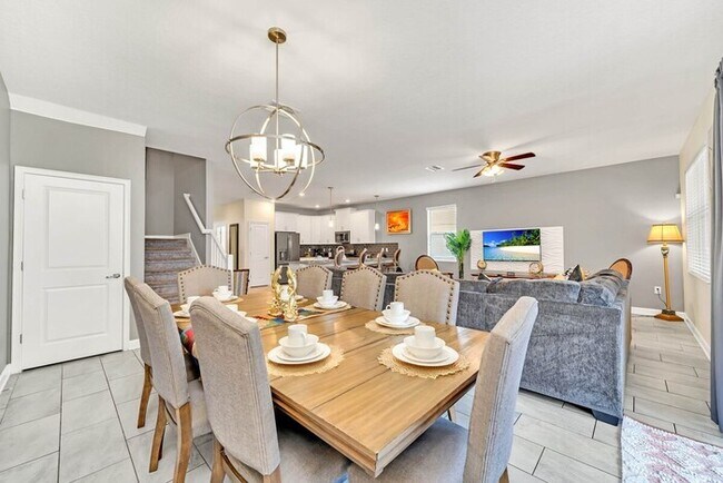 Building Photo - 9032SD  Lux 9Br Villa Close 2 Disney Pool ...