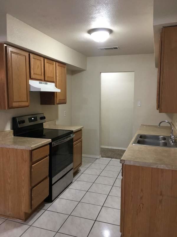 Building Photo - 7209 Meadowbrook Dr
