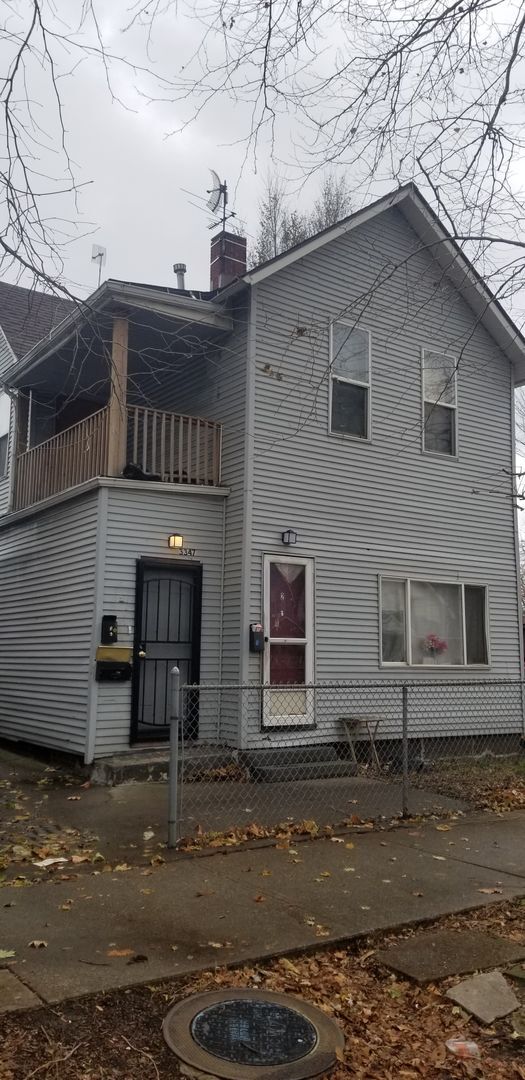 Foto del edificio - 3347 Seymour Ave
