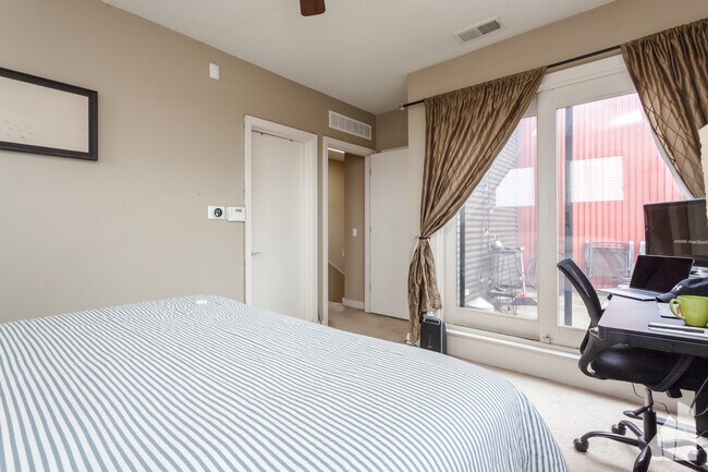 Foto del edificio - 648 W 16th St