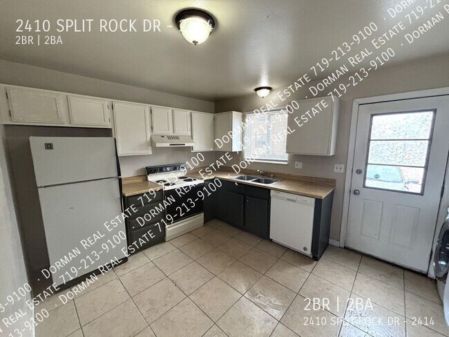 Foto del edificio - 2410 Split Rock Dr