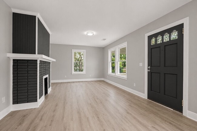 Building Photo - Move In by 6/5 & Save $500 OFF JUNE Rent — Fully Renovated Gem!!!