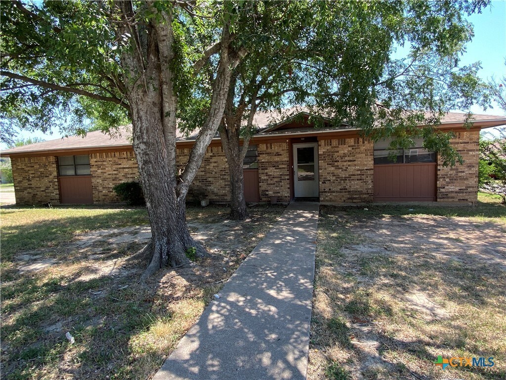 Foto principal - 911 Yorktown Dr