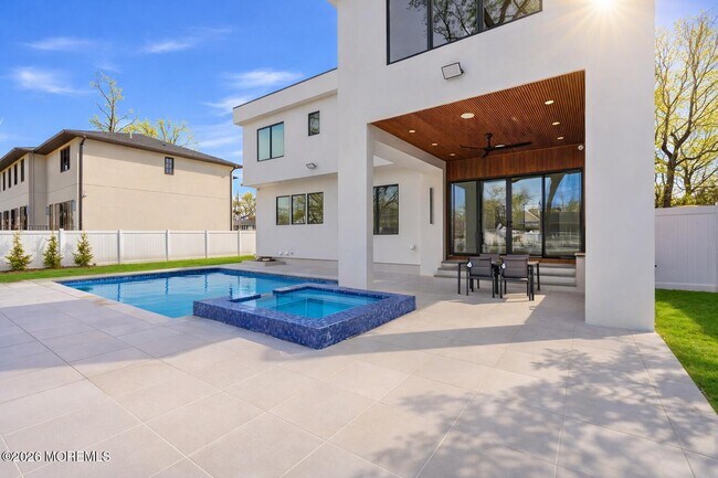 Building Photo - 150 Ampere Ave