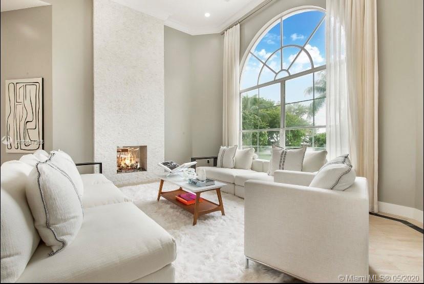 Foto principal - 11035 Marin St