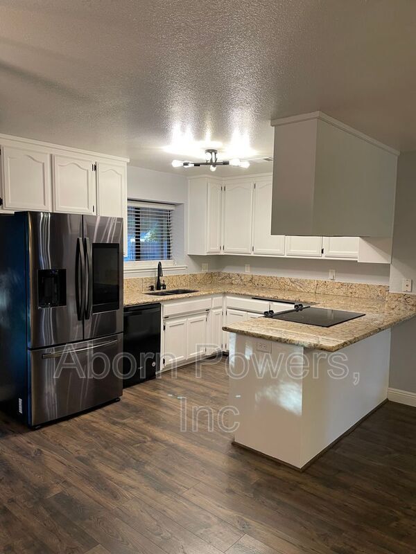 Building Photo - 4816 Hillbrook Ct