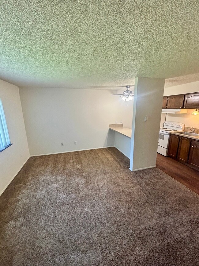 Foto del edificio - 3950 SW 102nd Ave