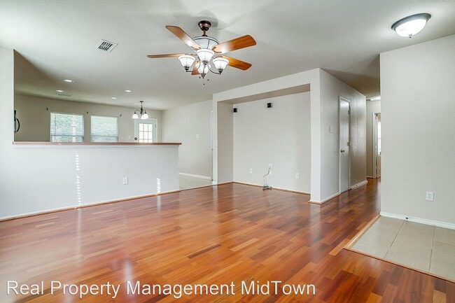 Foto del edificio - 3 br, 2 bath House - 7940 Meadow View Tr,