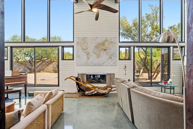 Building Photo - 3920 N Cactus Blvd