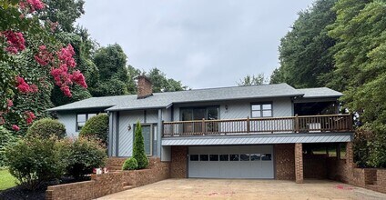 Building Photo - 257 Ponderosa Cir