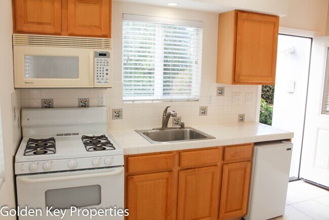 Foto del edificio - Charming detached granny flat in South Oceanside!