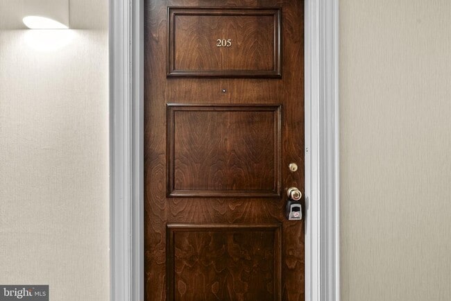 Building Photo - 3101 New Mexico Ave NW