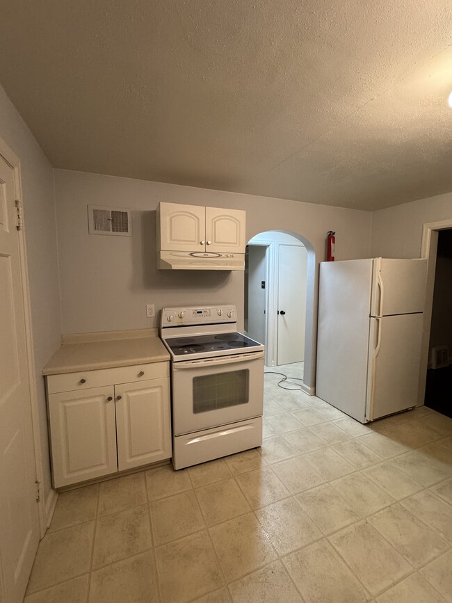 Kitchen - 8733 W Rawson Ave