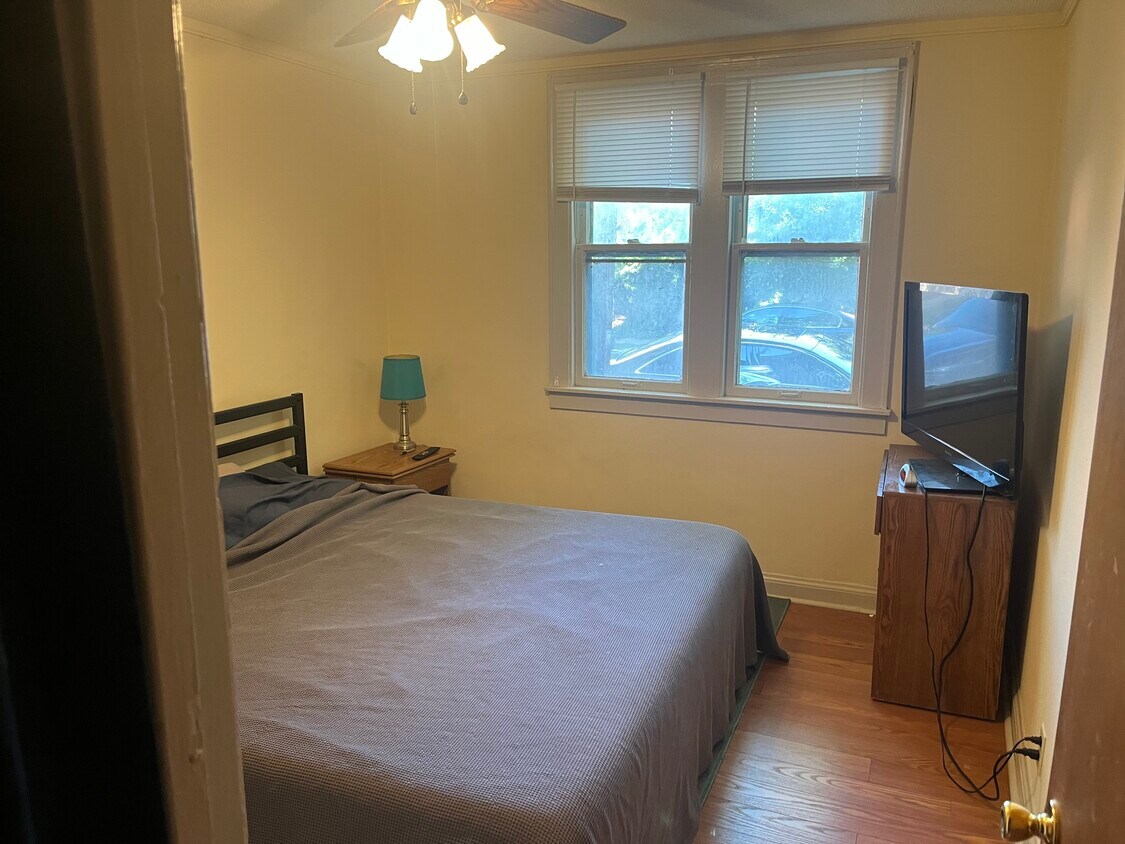 Primary Photo - 1741 N Franklin Pl