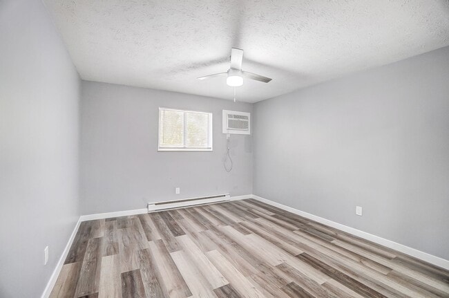 Interior Photo - Cascade Ridge