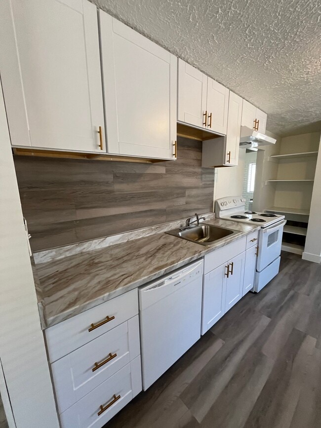 Photo - 553 E Emerson Ave House